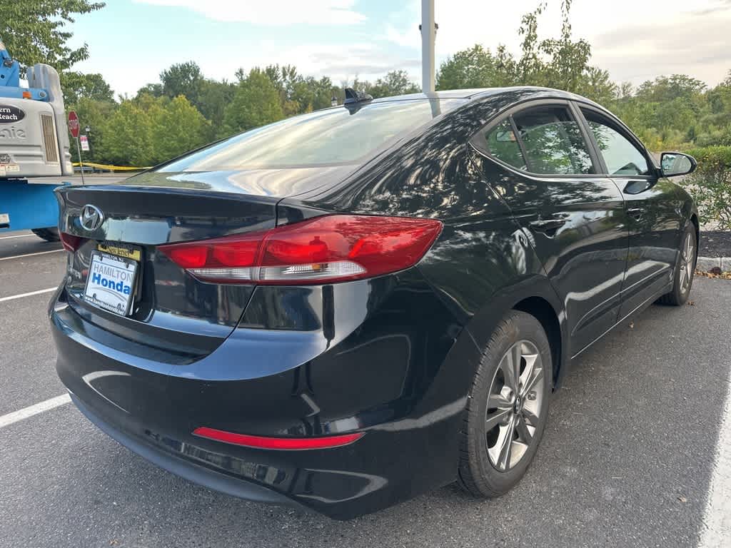 Thumbnail: 2017 Hyundai Elantra - 4