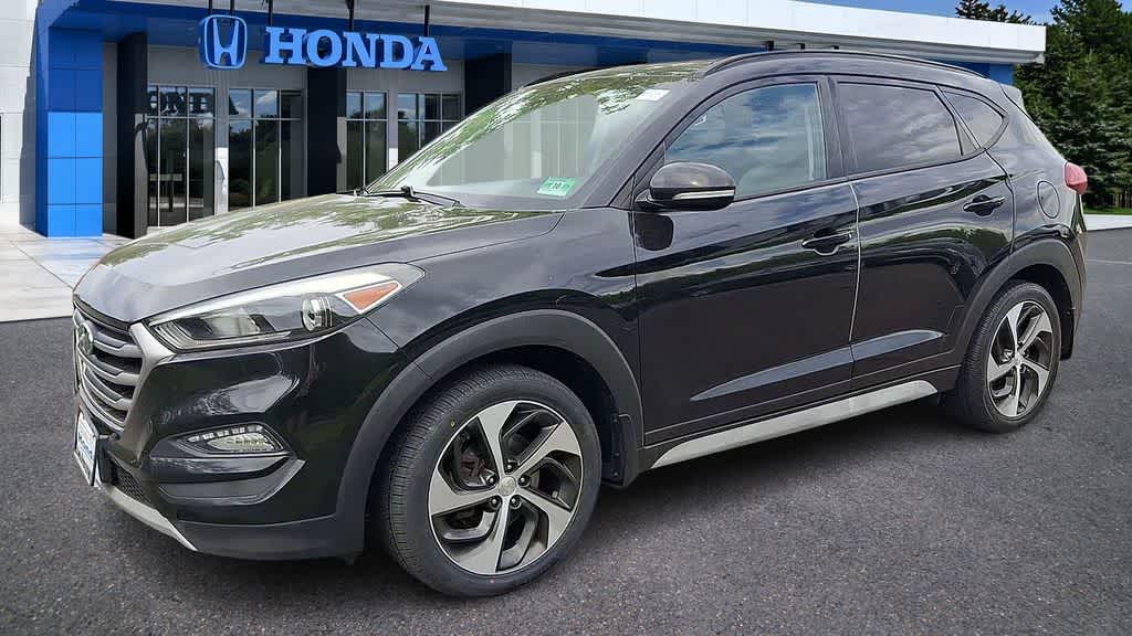 Thumbnail: 2017 Hyundai Tucson - 4
