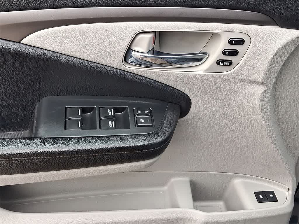 Thumbnail: 2022 Honda Pilot - 10