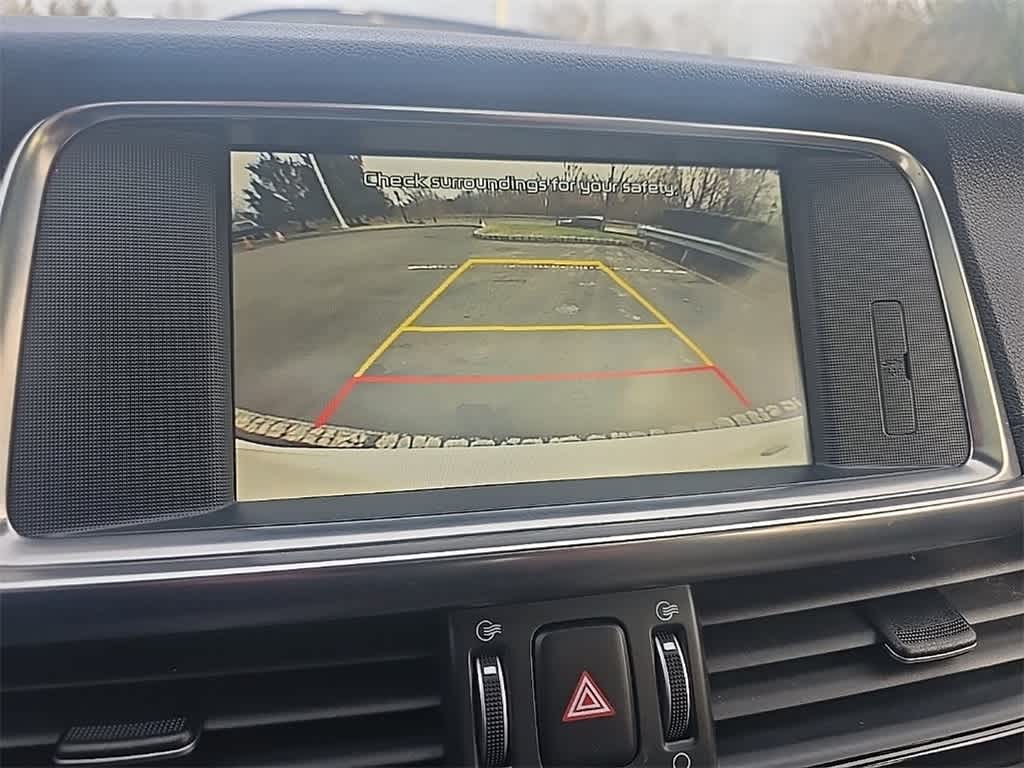 Thumbnail: 2017 Kia Optima - 23