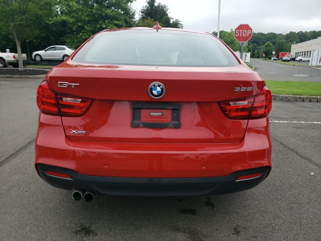Thumbnail: 2015 BMW 3 Series - 6