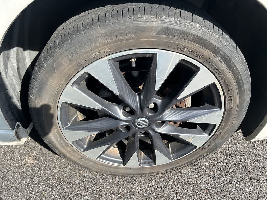 Thumbnail: 2016 Nissan Sentra - 13