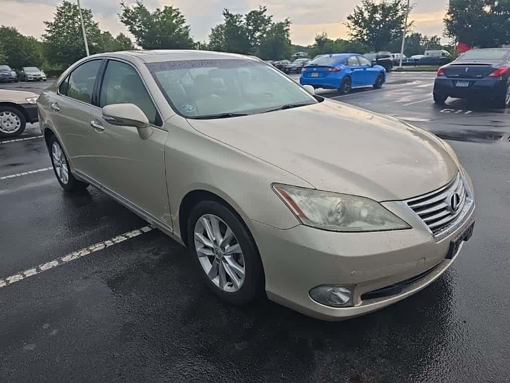 Thumbnail: 2011 Lexus ES - 3