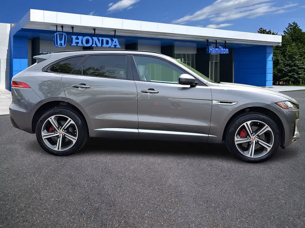 Thumbnail: 2019 Jaguar F-Pace - 25