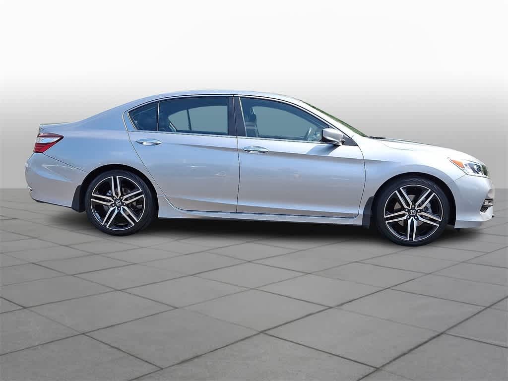 Thumbnail: 2017 Honda Accord - 17