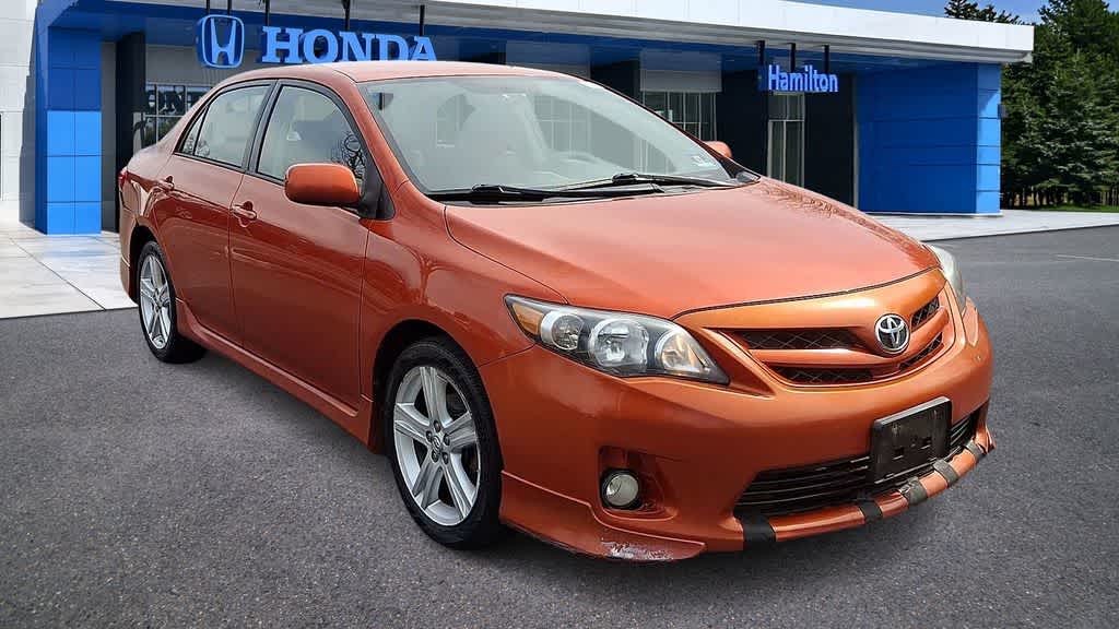 Thumbnail: 2013 Toyota Corolla - 2