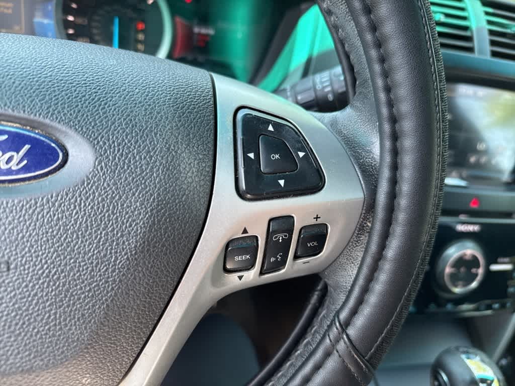 Thumbnail: 2011 Ford Explorer - 12