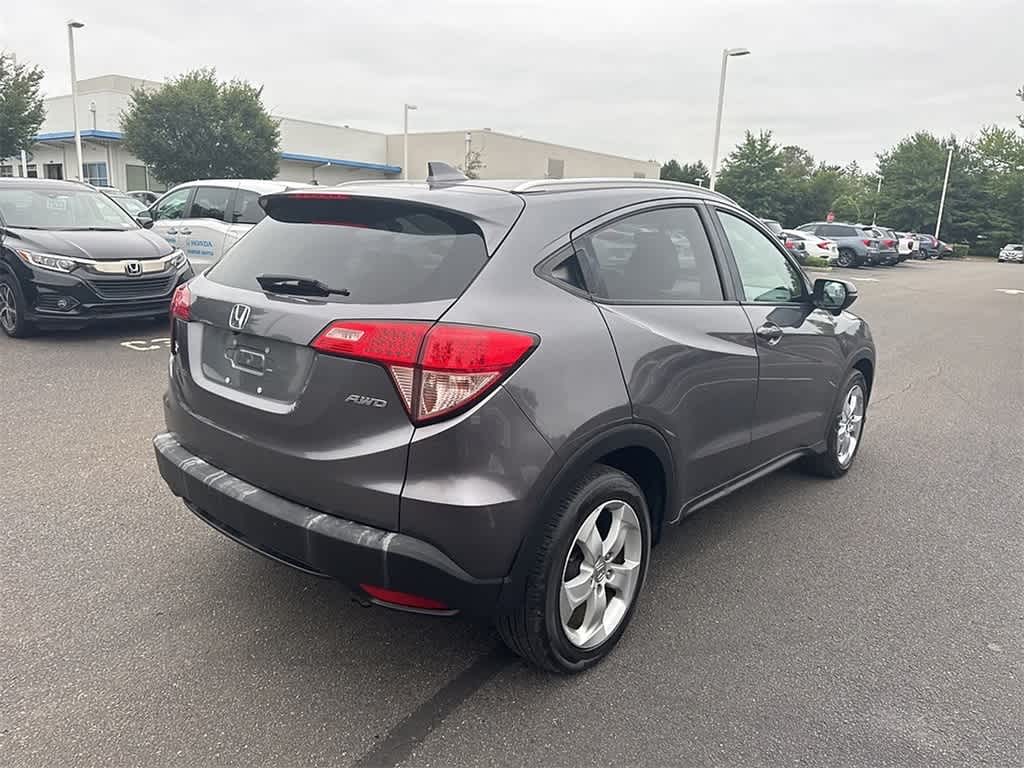 Thumbnail: 2016 Honda HR-V - 5