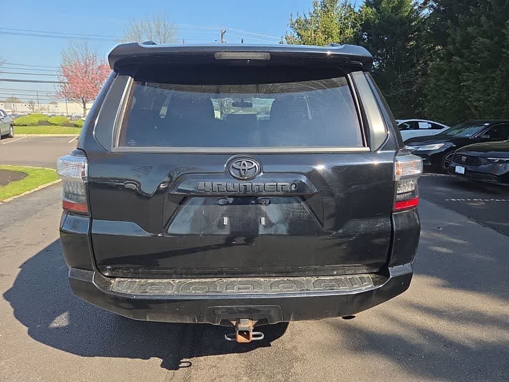 Thumbnail: 2016 Toyota 4Runner - 6