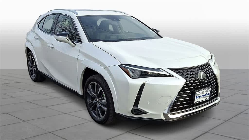 Thumbnail: 2023 Lexus UX - 2
