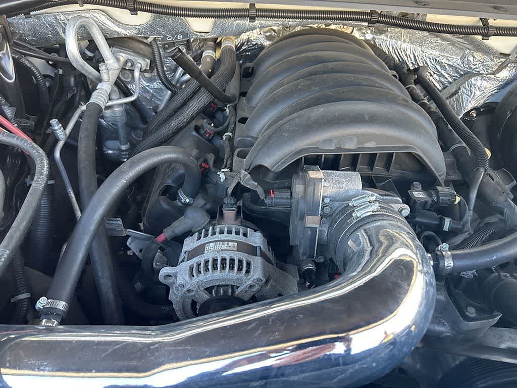 Thumbnail: 2017 Chevrolet Tahoe - 20