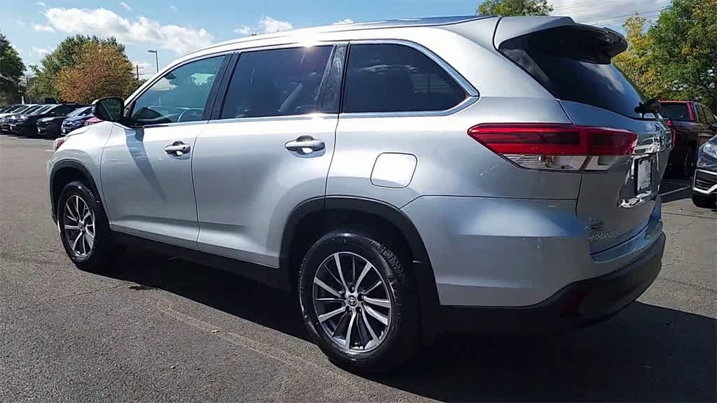 Thumbnail: 2019 Toyota Highlander - 6