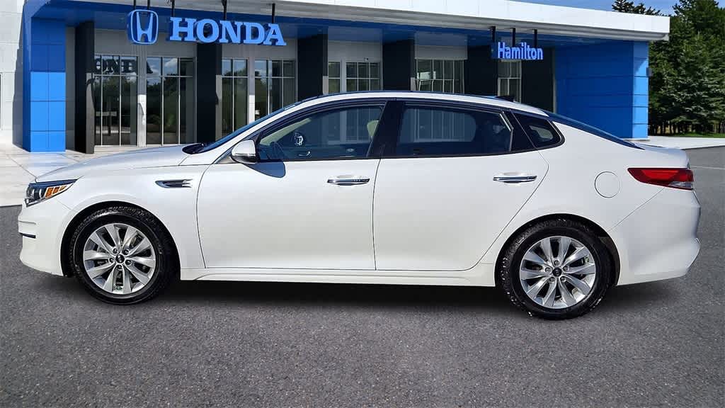 Thumbnail: 2017 Kia Optima - 5