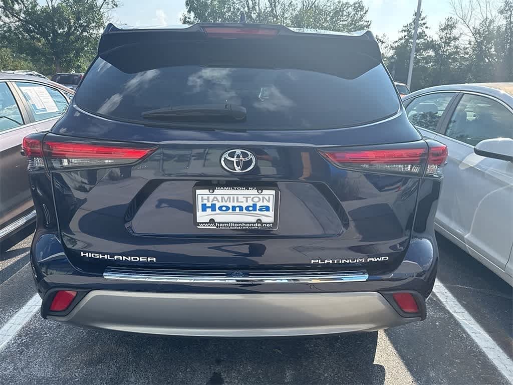 Thumbnail: 2021 Toyota Highlander - 5