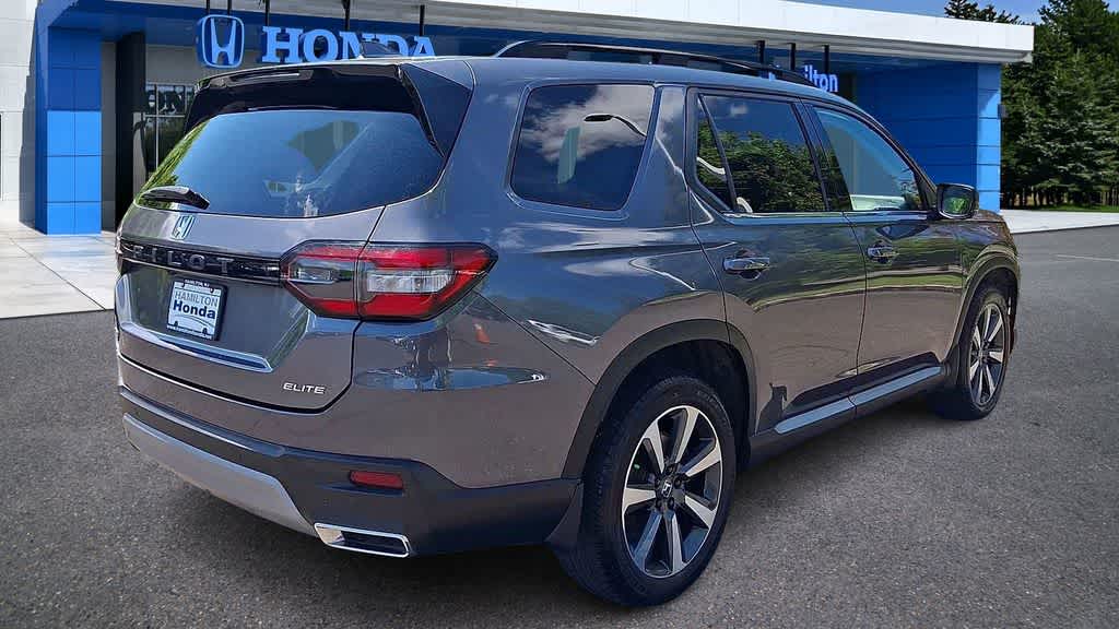 Thumbnail: 2023 Honda Pilot - 8