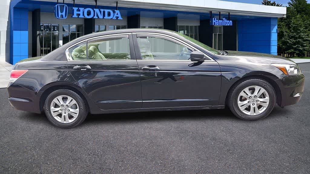 Thumbnail: 2010 Honda Accord - 9