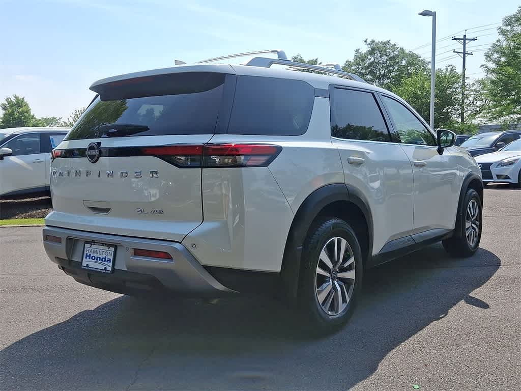 2023 Nissan Pathfinder SL 24