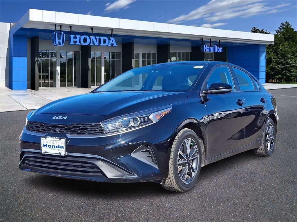 Thumbnail: 2022 Kia Forte - 1