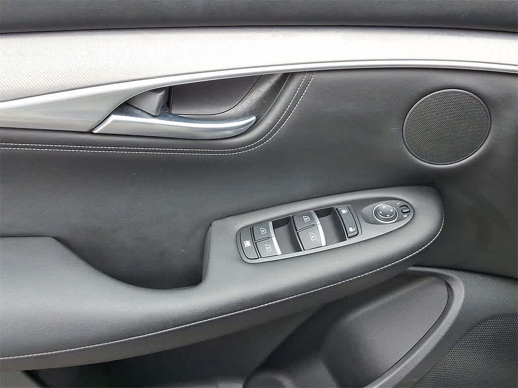 Thumbnail: 2022 INFINITI QX55 - 10