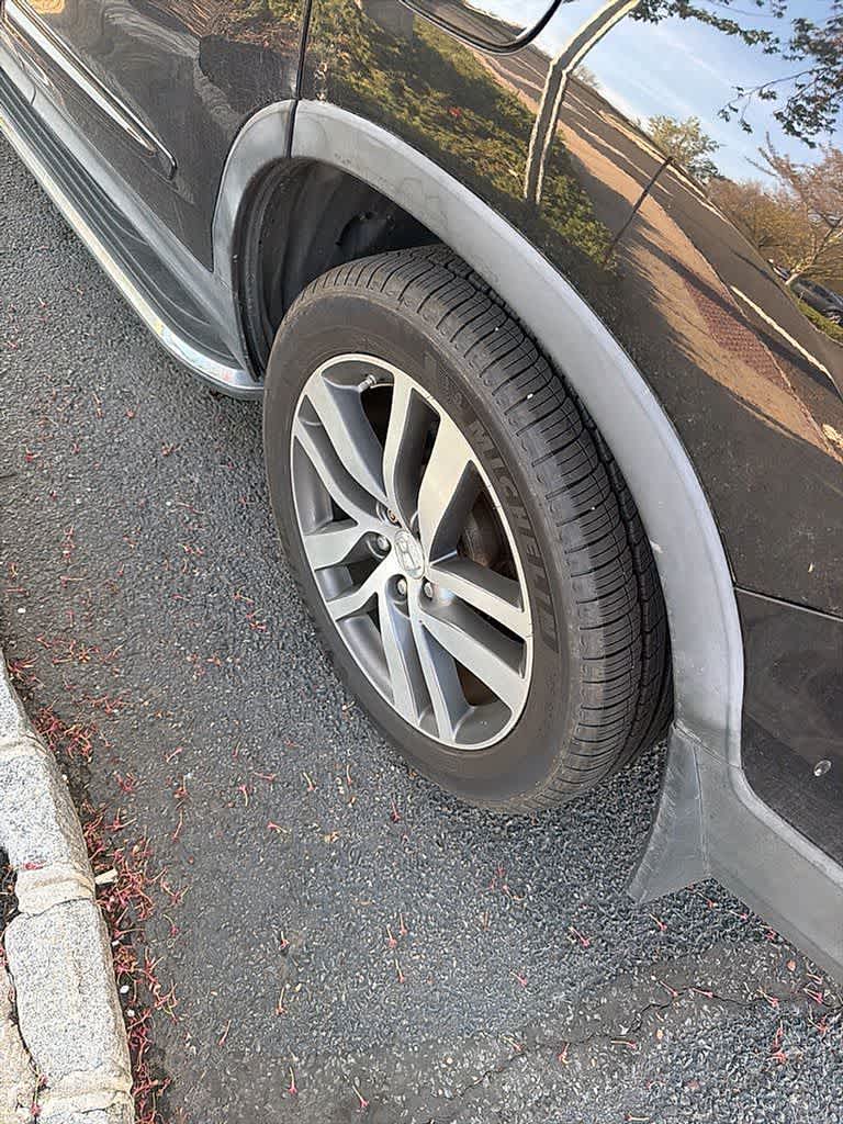 Thumbnail: 2016 Honda Pilot - 12