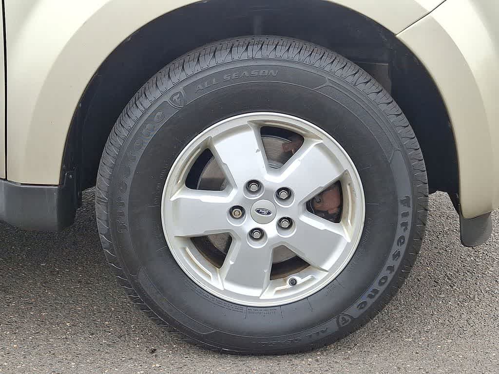 Thumbnail: 2010 Ford Escape - 26