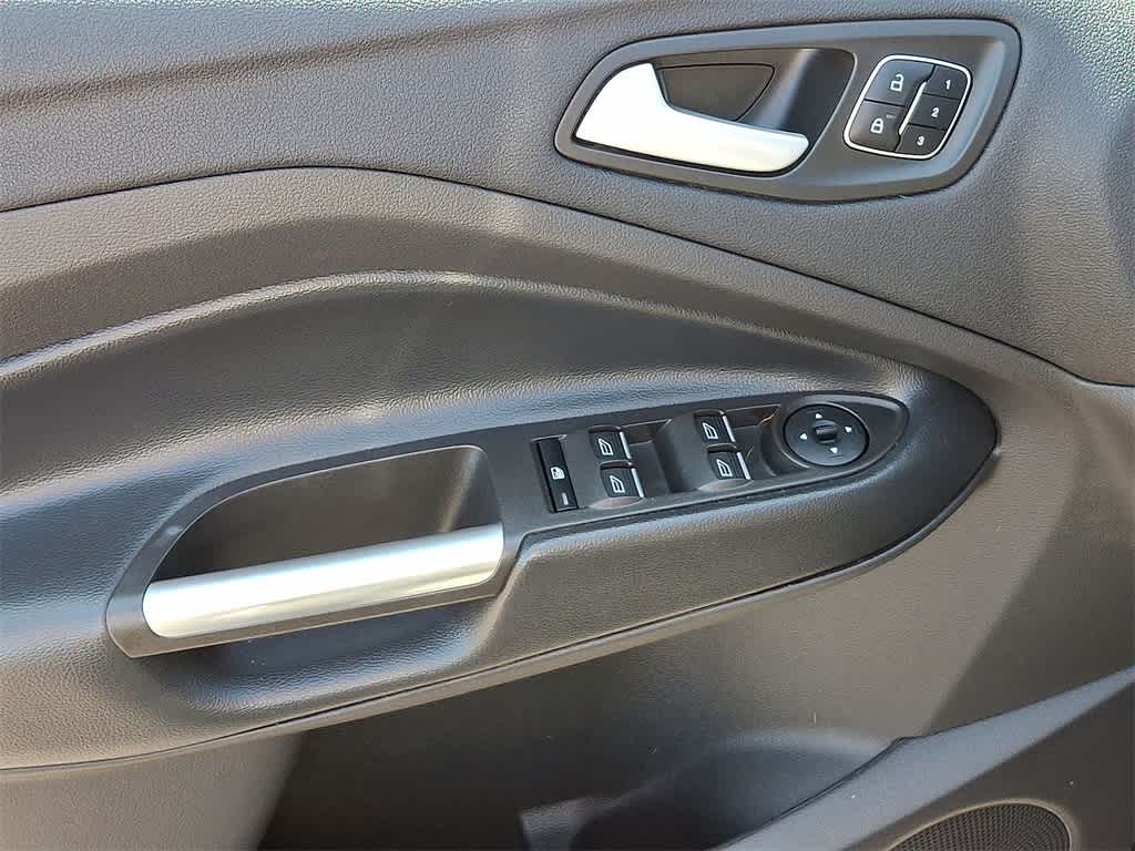 Thumbnail: 2019 Ford Escape - 10