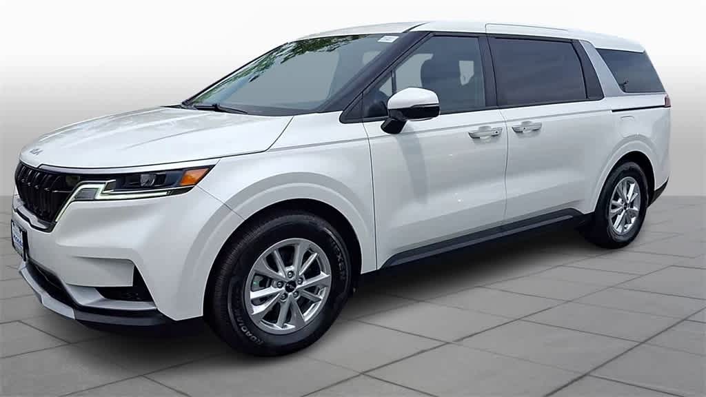 Thumbnail: 2023 Kia Carnival - 4