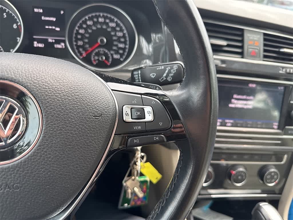 Thumbnail: 2019 Volkswagen Golf - 10