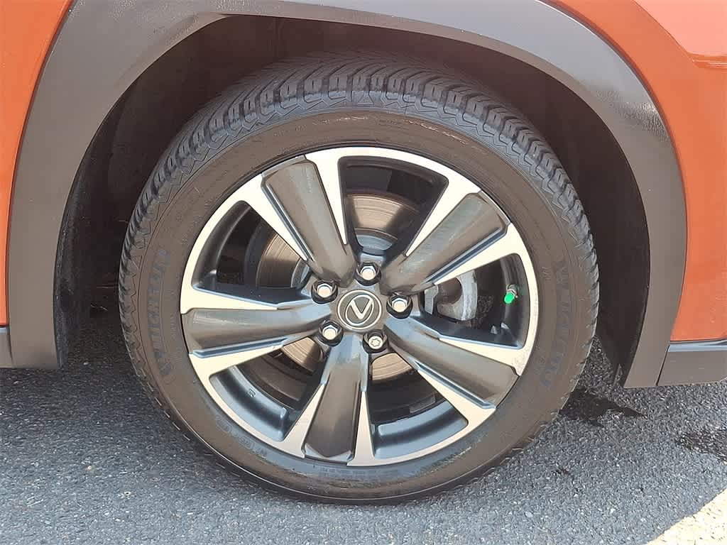 Thumbnail: 2019 Lexus UX - 17
