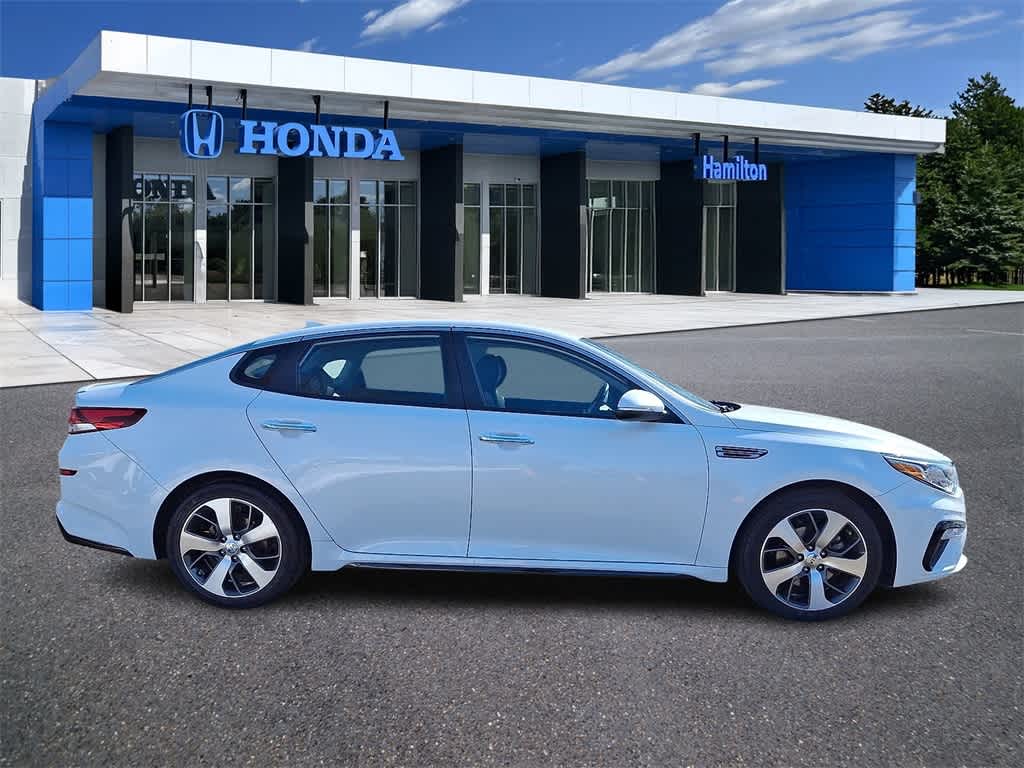 Thumbnail: 2020 Kia Optima - 9