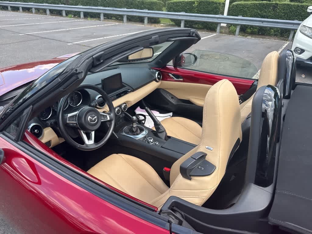Thumbnail: 2019 Mazda MX-5 Miata - 9