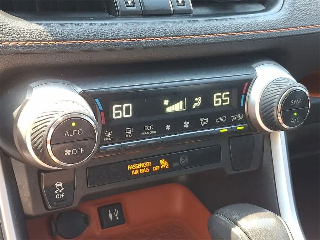 Thumbnail: 2019 Toyota RAV4 - 19