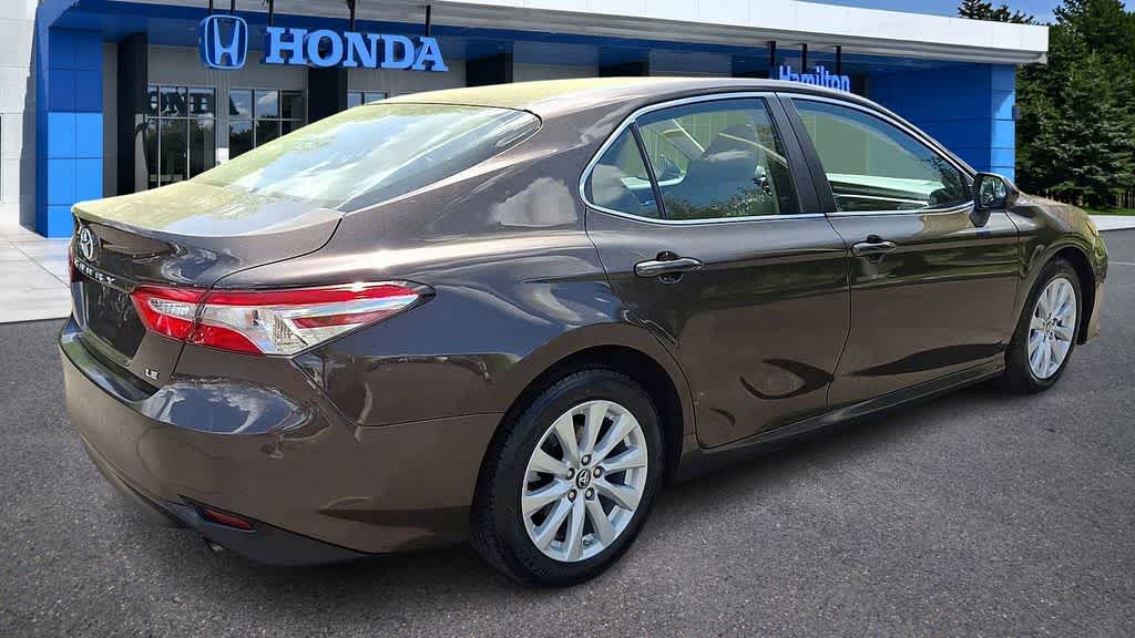 Thumbnail: 2018 Toyota Camry - 8
