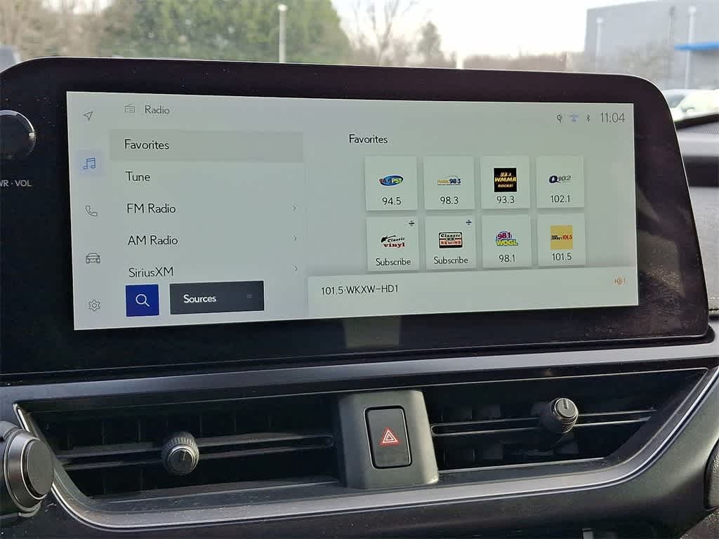 Thumbnail: 2023 Lexus UX - 14