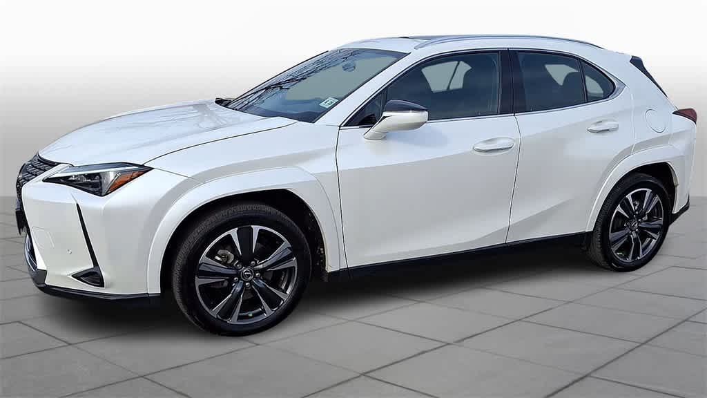 Thumbnail: 2023 Lexus UX - 4