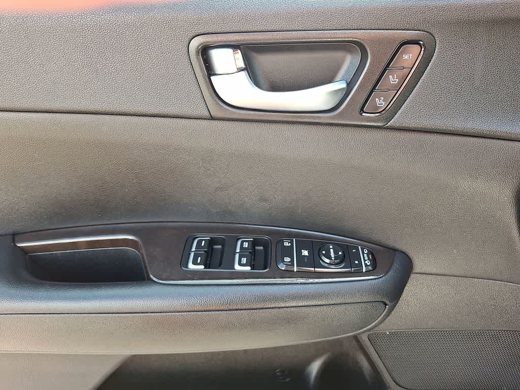 Thumbnail: 2016 Kia Optima - 10