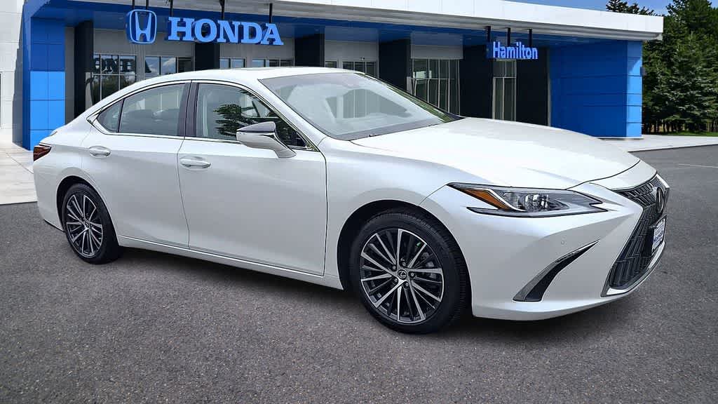 Thumbnail: 2023 Lexus ES - 2