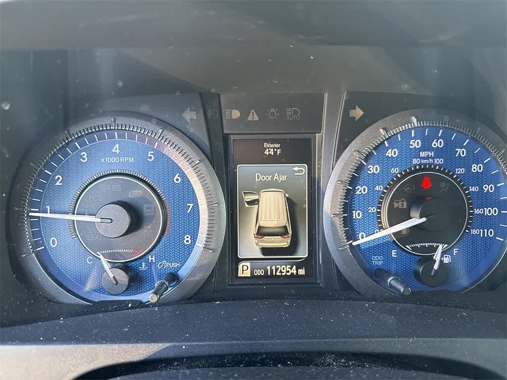 Thumbnail: 2016 Toyota Sienna - 12