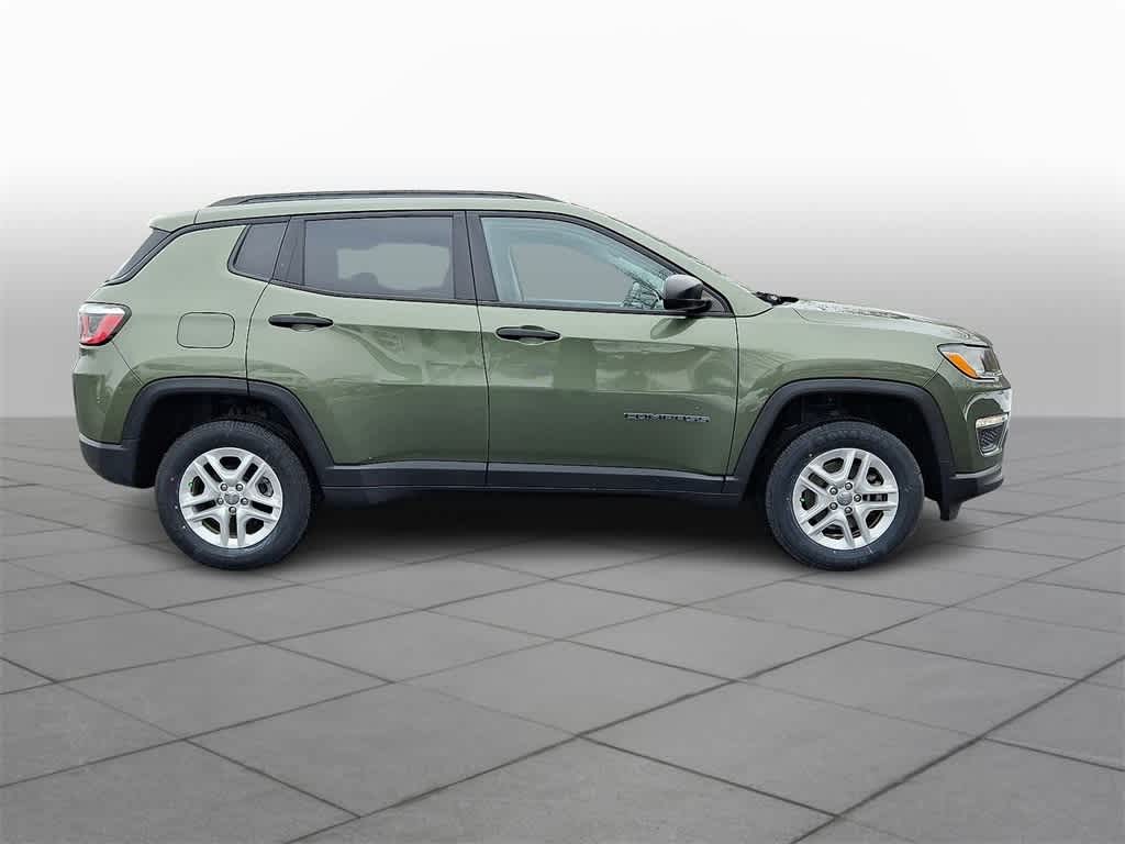 Thumbnail: 2018 Jeep Compass - 25