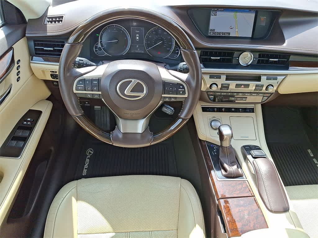 Thumbnail: 2016 Lexus ES - 21
