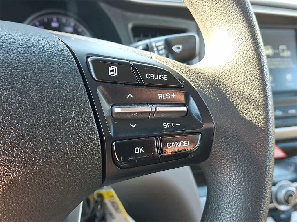 Thumbnail: 2020 Hyundai Elantra - 10