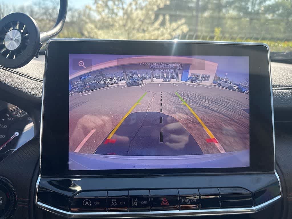 Thumbnail: 2022 Jeep Compass - 16