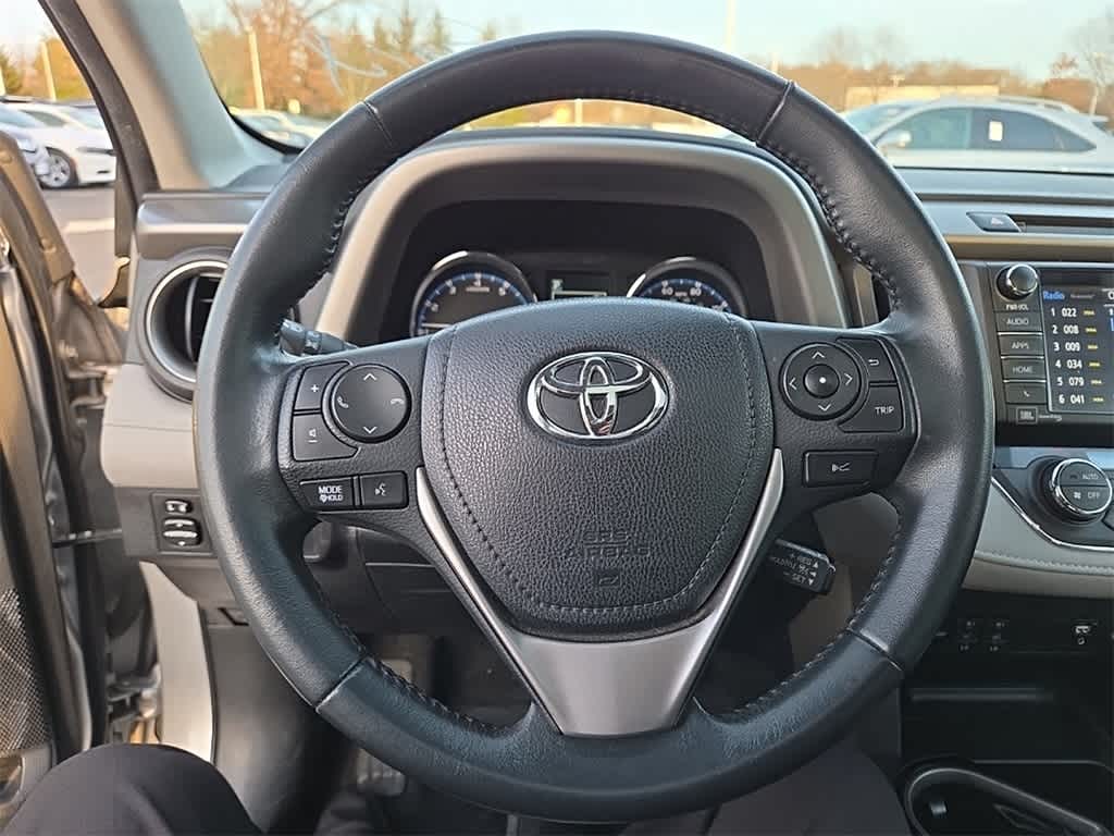 Thumbnail: 2016 Toyota RAV4 - 18