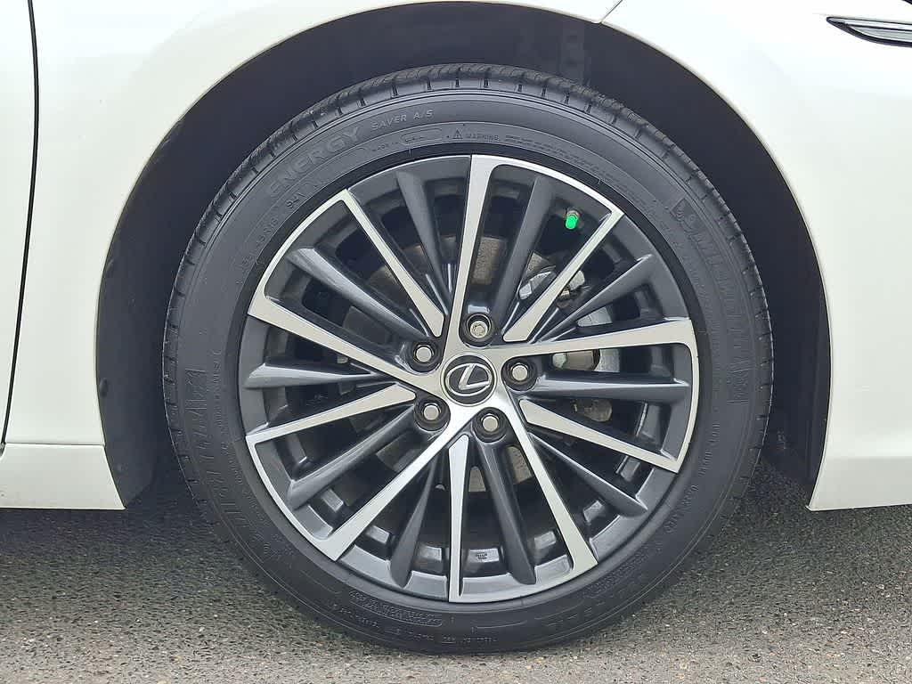 Thumbnail: 2023 Lexus ES - 26