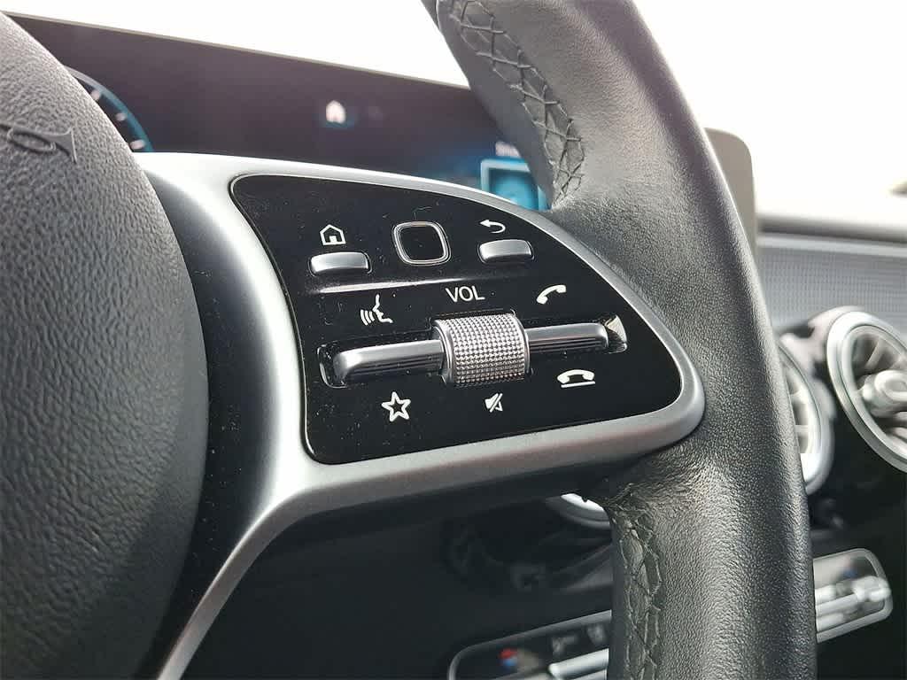 Thumbnail: 2021 Mercedes-Benz GLB - 18