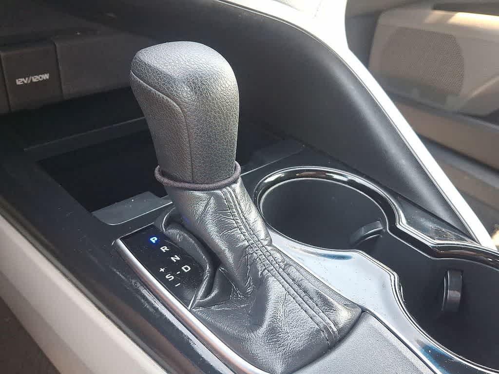 Thumbnail: 2018 Toyota Camry - 12