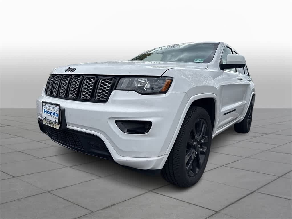 Thumbnail: 2019 Jeep Grand Cherokee - 1