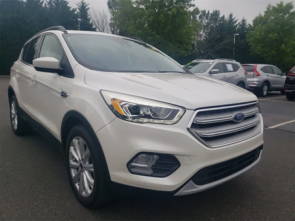 Thumbnail: 2019 Ford Escape - 3