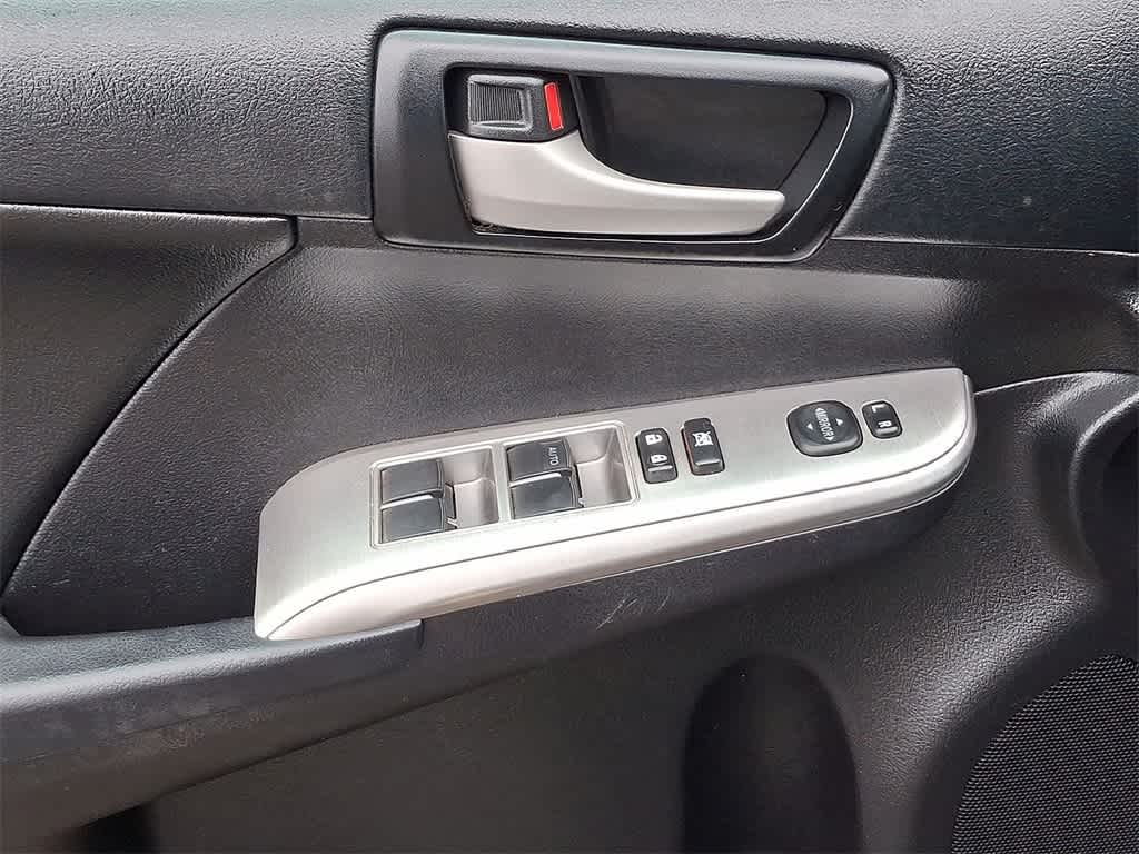 Thumbnail: 2013 Toyota Camry - 10