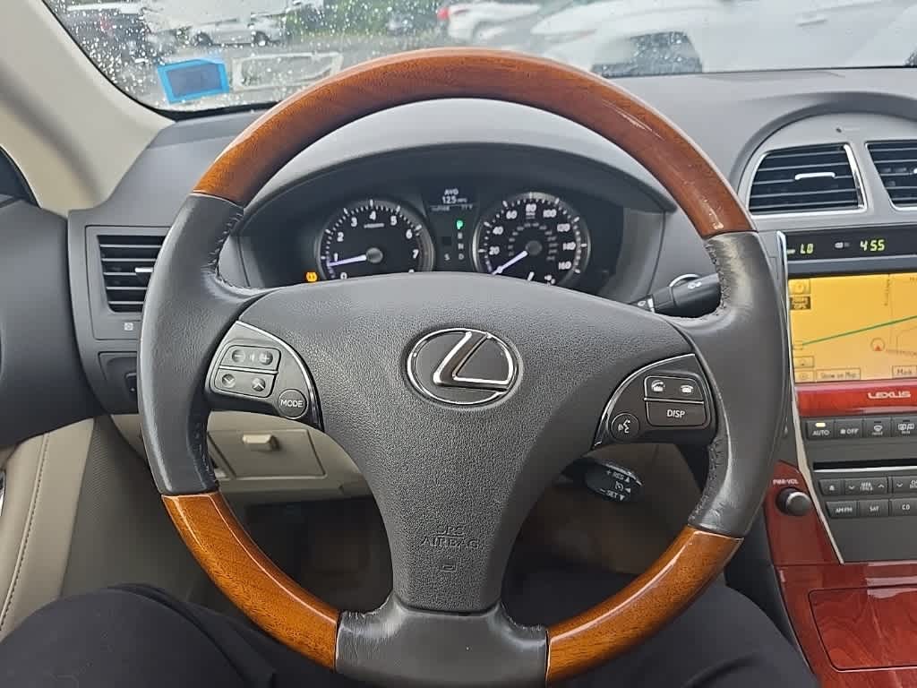 Thumbnail: 2011 Lexus ES - 10